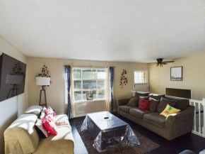 Opuluxe Enjoy Fayetteville's 4 BR Hidden Gem!